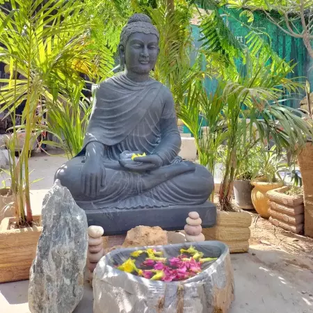 What is the Difference Between an Abhaya Mudra and a Bhumisparsha Mudra Buddha Statue?